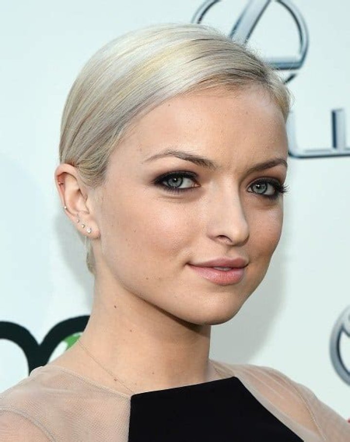 Francesca Eastwood Net Worth - Wiki, Age, Weight and Height, Relationships, Family, and More