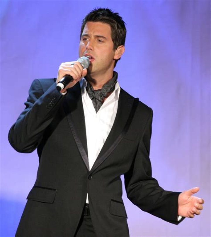 Sébastien Izambard Net Worth - Wiki, Age, Weight and Height, Relationships, Family, and More