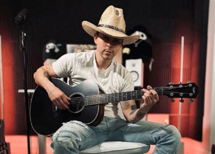 Singer Dixon Dallas Wikipedia And Age: Family And Net Worth