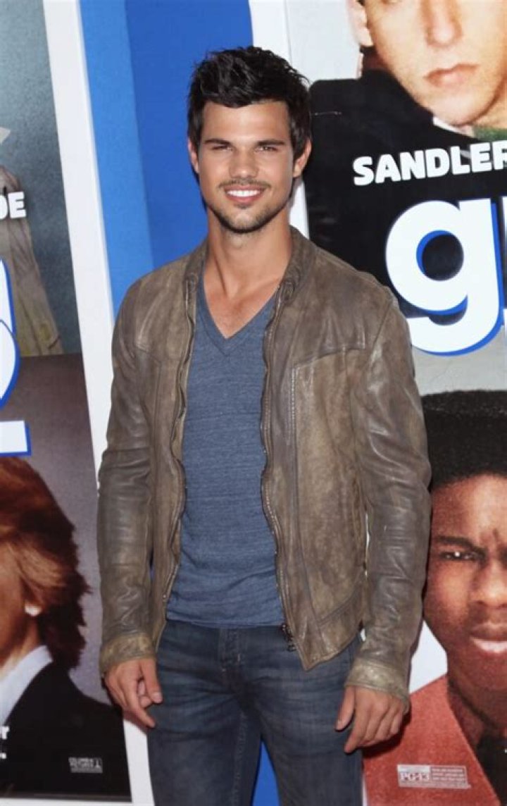 Taylor Lautner Net Worth: Movie Earnings & Lifestyle